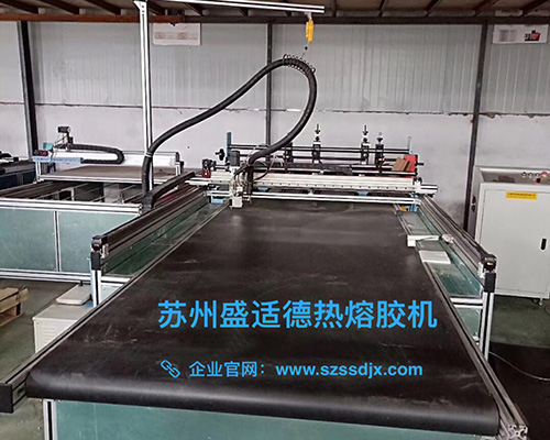 流水线三轴打胶机